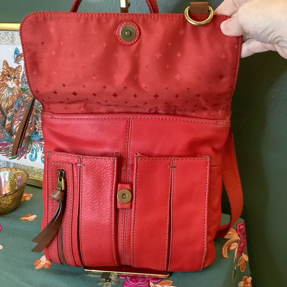 Fossil Morgan traveler leather messenger bag in red - Picture 3 of 6
